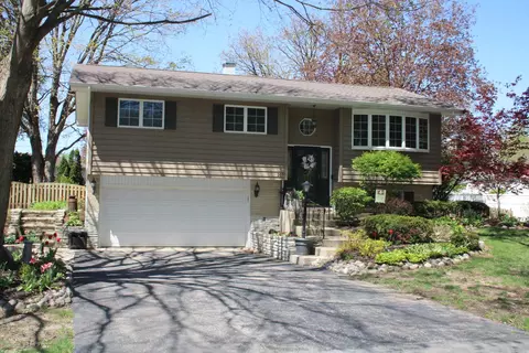 207 York Pl, New Lenox, IL 60451
