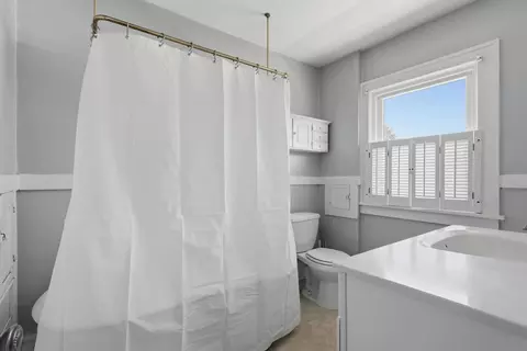 Bath - 2036 13th St, Moline, IL 61265 photo 1 of 3