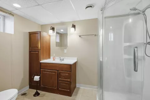 Bath - 2036 13th St, Moline, IL 61265 photo 3 of 3