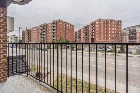 Exterior - 659 S Des Plaines River Rd #2A, Des Plaines, IL 60016 photo 2 of 5