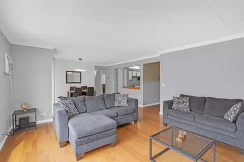 Living - 659 S Des Plaines River Rd #2A, Des Plaines, IL 60016 photo 3 of 5