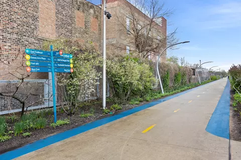 1825 N Rockwell St, Chicago, IL 60647