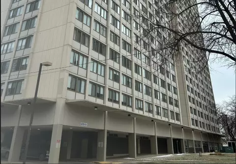 Undisclosed, Chicago, IL 60615