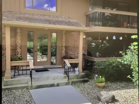 8090 Garfield Ave #3-1, Burr Ridge, IL 60527