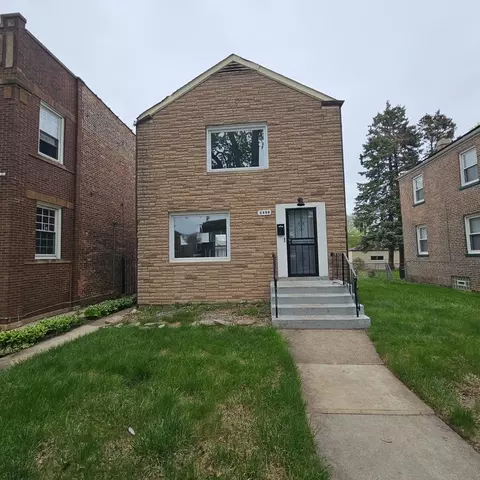 2608 E 92nd St, Chicago, IL 60617