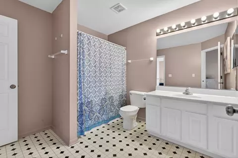 Bath - 1429 Levato Ln, Minooka, IL 60447 photo 3 of 3