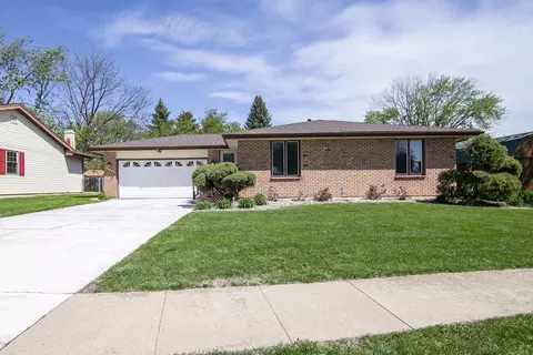 860 Pheasant Dr, Bradley, IL 60915