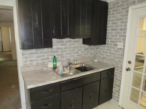 Kitchen - 317 Deleon St, Ottawa, IL 61350 photo 3 of 3