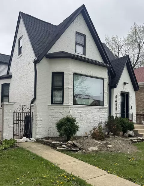 5455 W Roscoe St, Chicago, IL 60641