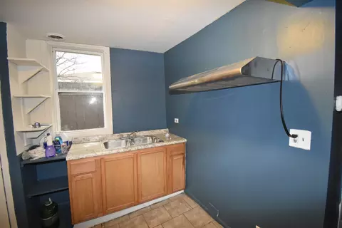 Kitchen - 4250 S Artesian Ave, Chicago, IL 60632 photo 1 of 1