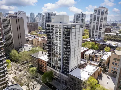 1516 N State Pkwy #16D, Chicago, IL 60610