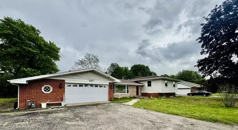 437 N Meacham Rd, Schaumburg, IL 60173