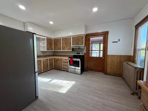 Kitchen - 385 E Main St, Sheldon, IL 60966 photo 2 of 2