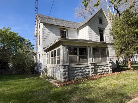 385 E Main St, Sheldon, IL 60966
