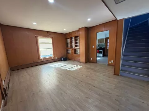 Living - 385 E Main St, Sheldon, IL 60966 photo 2 of 4