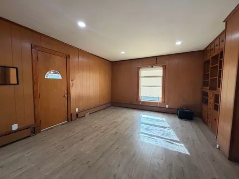 Living - 385 E Main St, Sheldon, IL 60966 photo 1 of 4