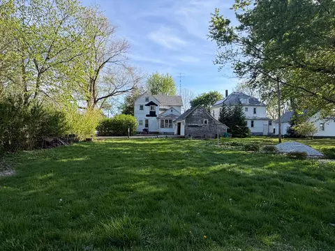 Exterior - 385 E Main St, Sheldon, IL 60966 photo 6 of 8