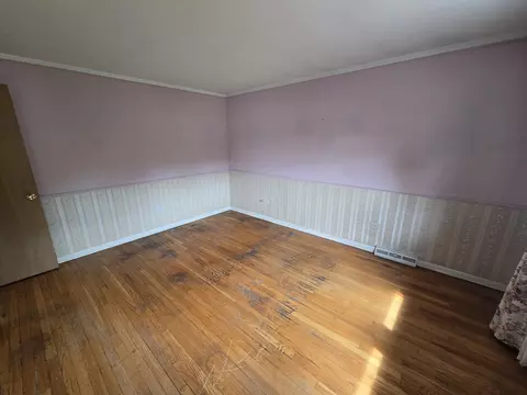 Bedroom - 14831 Trumbull Ave, Midlothian, IL 60445 photo 1 of 5