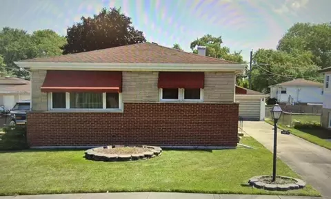 14831 Trumbull Ave, Midlothian, IL 60445