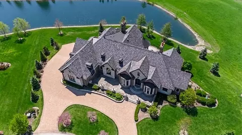 23 Enclave Ct, South Barrington, IL 60010