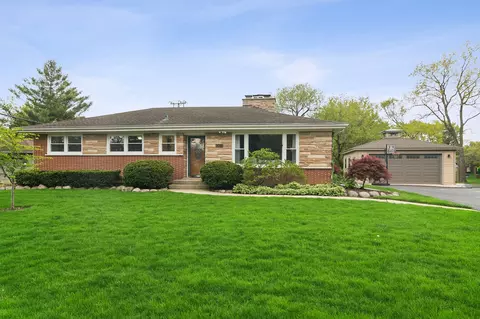 429 W Helen Rd, Palatine, IL 60067