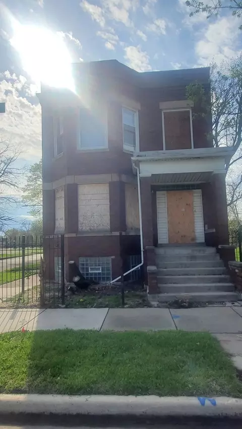 5258 S Emerald Ave, Chicago, IL 60609