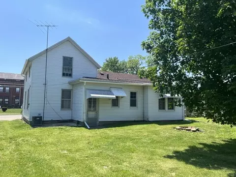 Exterior - 610 W Central Blvd, Kewanee, IL 61443 photo 3 of 3