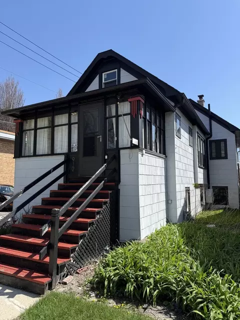 912 S Taylor Ave, Oak Park, IL 60304