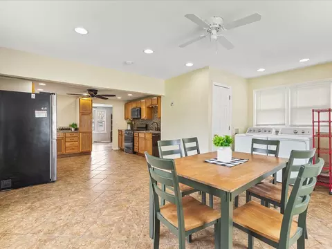 Dining - 128 Wilson Ave, Machesney Park, IL 61115 photo 3 of 4