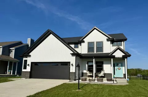 1701 Littlefield Ln, Mahomet, IL 61853