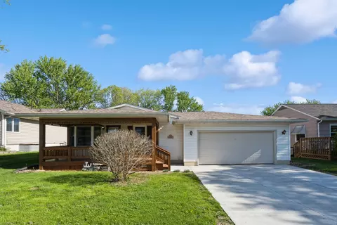 1009 11th Ave, Orion, IL 61273