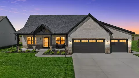 2842 E Stone Creek Blvd, Urbana, IL 61802