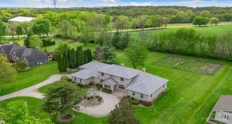3 N946 Babson Ln, Saint Charles, IL 60175