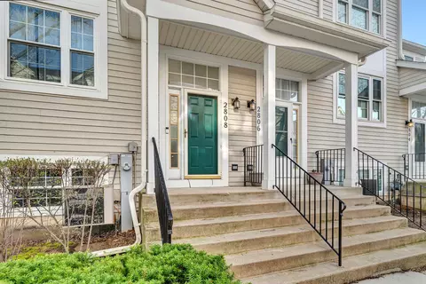 2808 Shelly Ln, Aurora, IL 60504