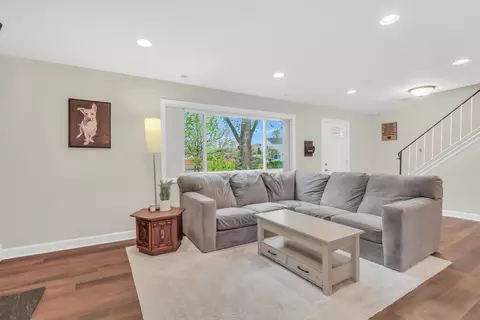 Living - 751 Dover Pl #4C, Wheeling, IL 60090 photo 2 of 2