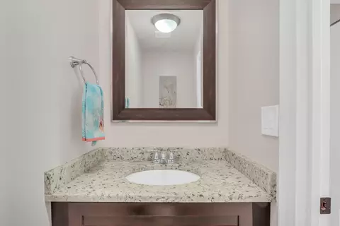 Bath - 751 Dover Pl #4C, Wheeling, IL 60090 photo 1 of 2