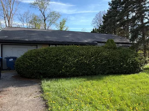 1513 77th St, Darien, IL 60561