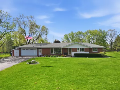 13 Wild Cherry Ln, Palos Park, IL 60464