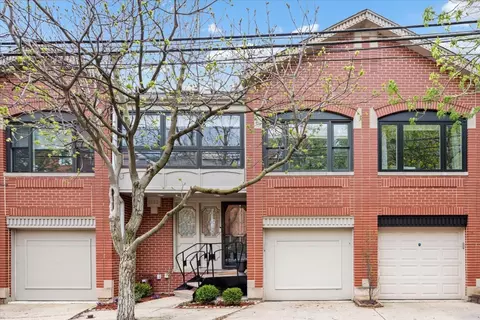 1882 N Poe St, Chicago, IL 60614