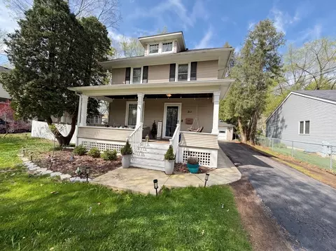 211 N Batavia Ave, Batavia, IL 60510