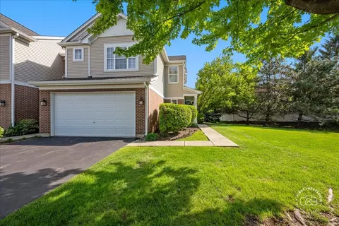 2582 Lorraine Cir #2582, Geneva, IL 60134