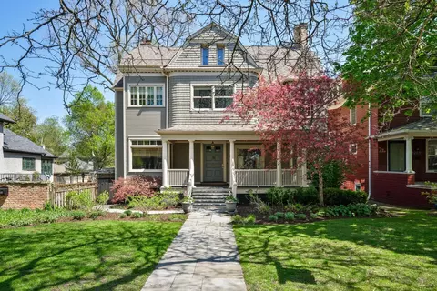 1211 Hinman Ave, Evanston, IL 60202