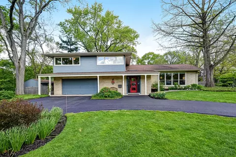 629 W Elm St, Wheaton, IL 60189