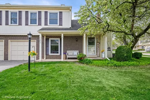 2673 College Hill Cir, Schaumburg, IL 60173