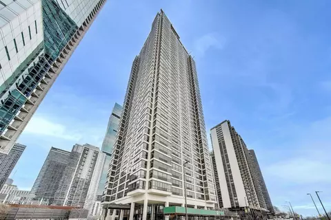360 E Randolph St #1007, Chicago, IL 60601
