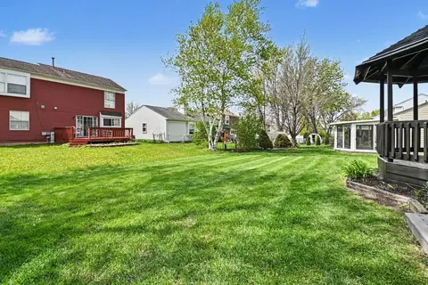 Exterior - 3252 Gresham Ln, Aurora, IL 60504 photo 7 of 7