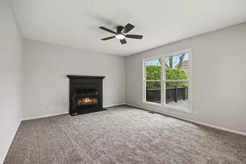 Living - 3252 Gresham Ln, Aurora, IL 60504 photo 4 of 5
