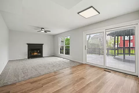 Living - 3252 Gresham Ln, Aurora, IL 60504 photo 3 of 5