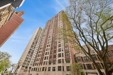 421 W Melrose St #6C, Chicago, IL 60657