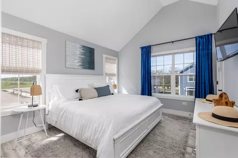 Bedroom - 100 Great Loop 58 Dr, Ottawa, IL 61350 photo 1 of 4